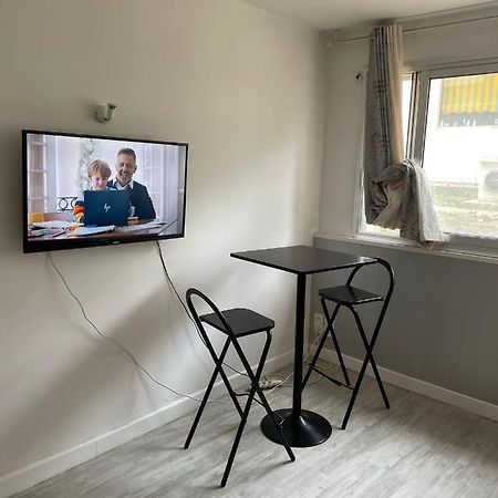 Апартаменты Studio Dsok Marina Вильнёв-Лубе Экстерьер фото